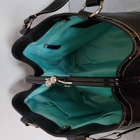 Coach Laura black leather shoulder handbag with kisslock middle closure - Picture 12 of 16